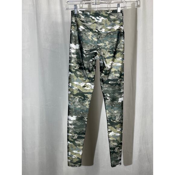 Onzie High Rise Marble Camo Leggings. - Picture 5 of 10